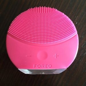 Foreo Luna Mini 2 facial brush